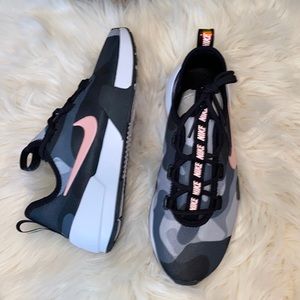 Nike Ashin Modern